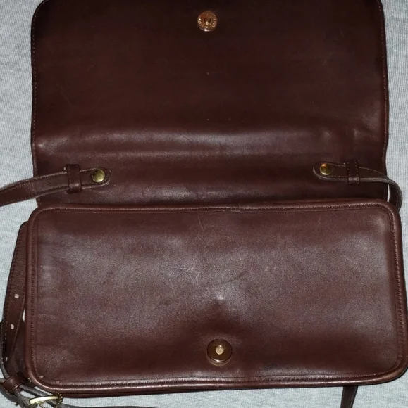 Coach purse - Picture 5 of 7